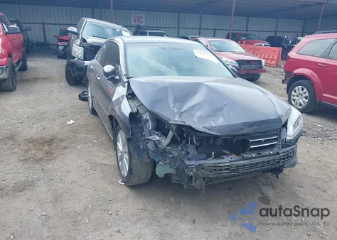 2013 Honda Accord Touring из США, поврежденный, VIN 1HGCR3F99DA026592